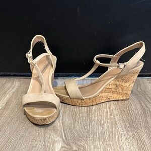 Charles by David Elegant Tan Wedge Sandals